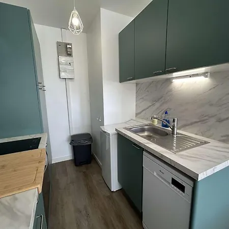 Daire Renove 2 Pieces Avec Balcon, A 200m De La Plage, St Hilaire De Riez - Fr-1-224c-318